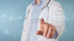 Dieses Bild zeigt einen Wissenschaftler mit einer Darstellung von digitalen Netzwerkverbindungen.