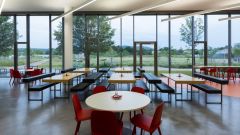 CODICO Kantine mit vielen Sitzmöglichkeiten und Aussicht zum Central Park. 