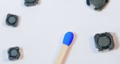 Leistungsinduktivitäten in verschiedenen Größen.