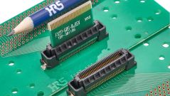 Kartenrandverbinder neben einem blauen Bleistift.